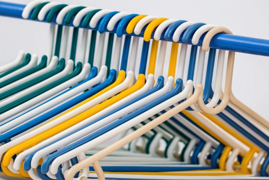 Plastic Clothes Hangers